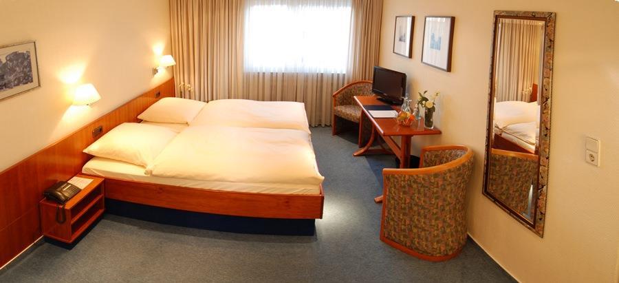 פרנקפורט Hotel Klein Frankfurt חדר תמונה
