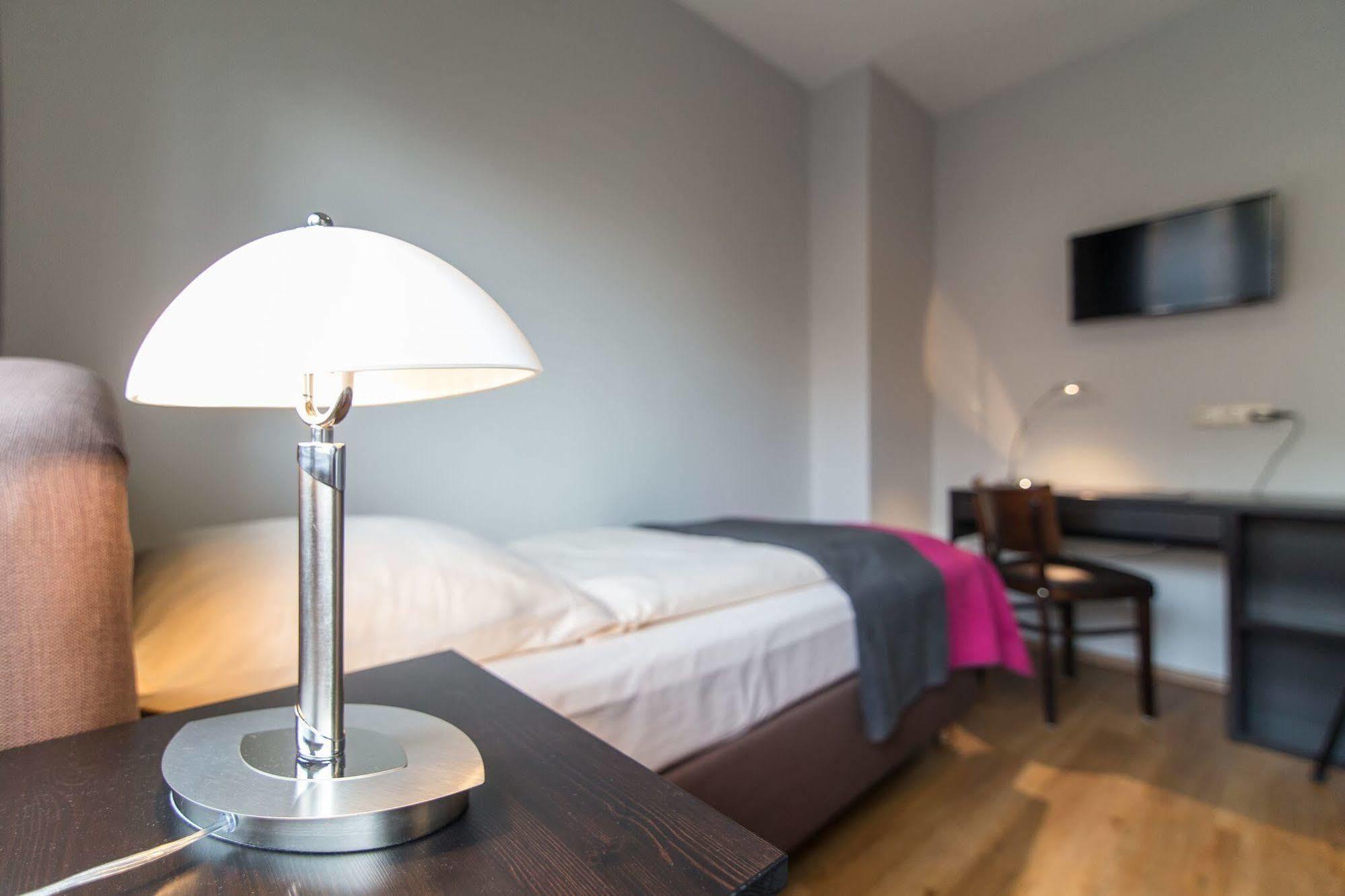 פרנקפורט Hotel Klein Frankfurt מראה חיצוני תמונה